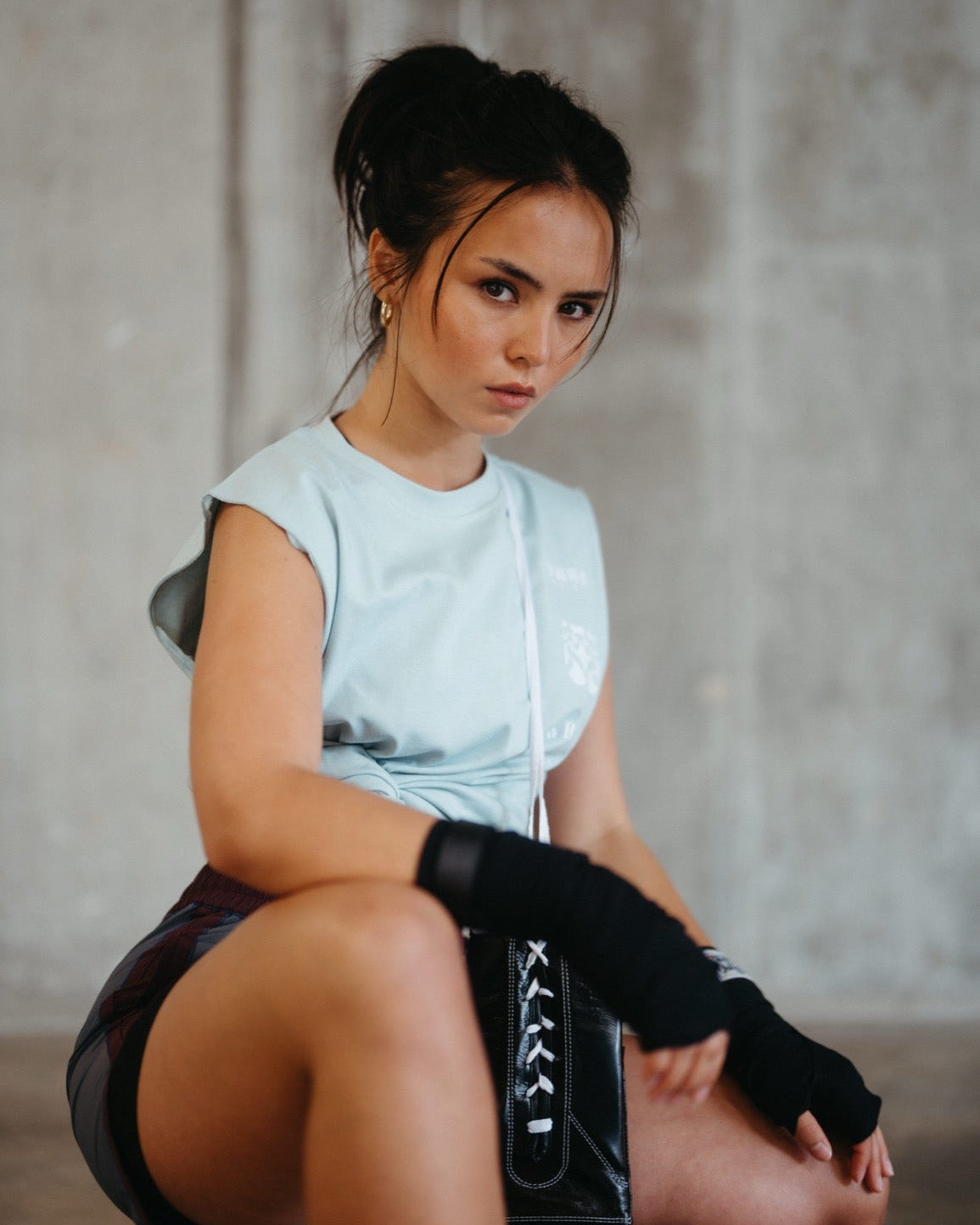 The Lambeth Sleeveless Tee Concrete Womens