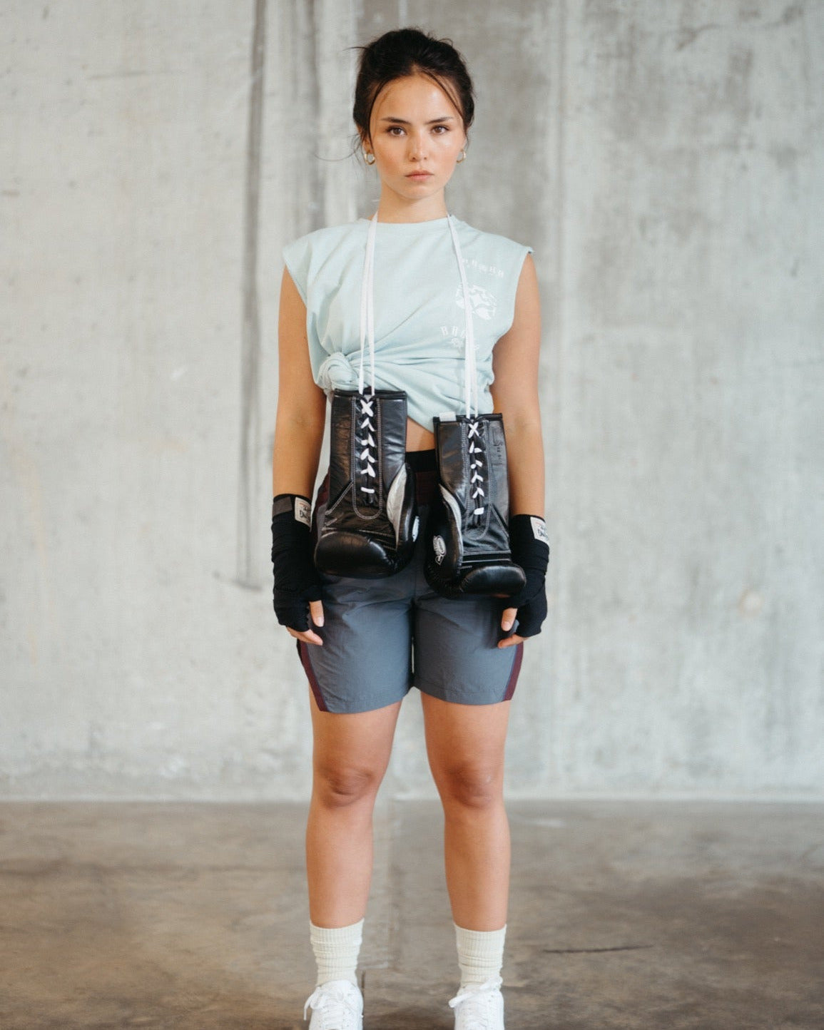 The Lambeth Sleeveless Tee Concrete Womens